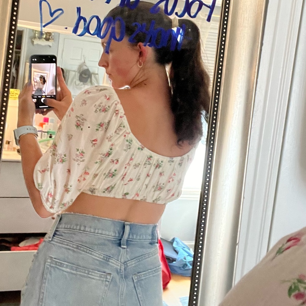 Cute Top! - Picture 2 of 4